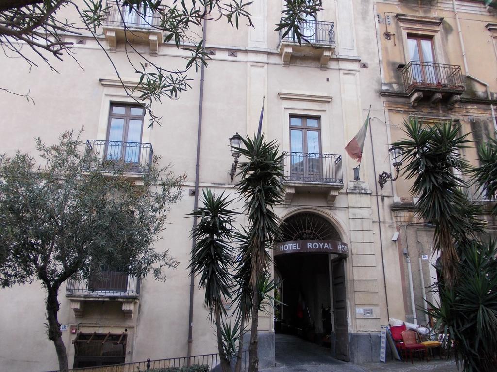 Hotel Royal CTA Exterior foto