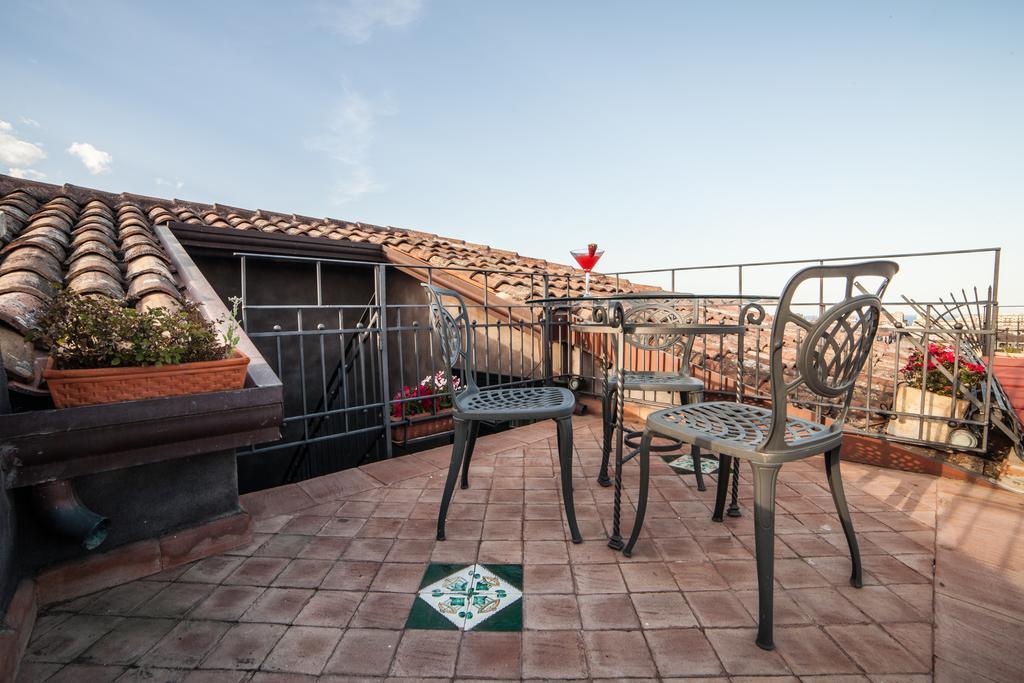 Hotel Royal CTA Exterior foto